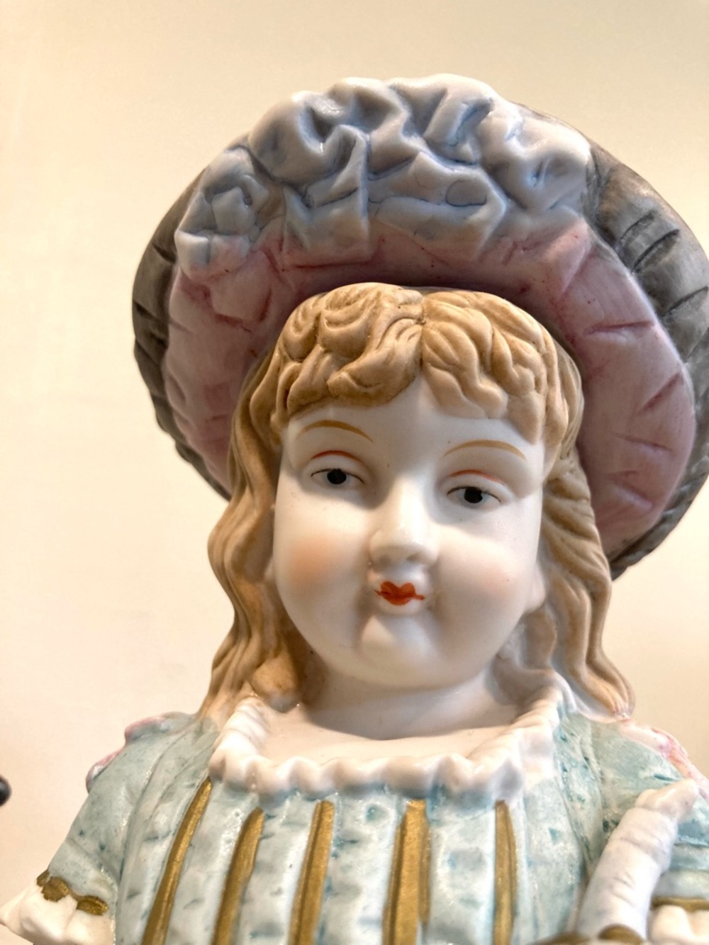 Creepy Ceramic Girl Holding Beheaded Doll Mantel Statue 16” Tall Vintage Decor - Picture 15 of 16